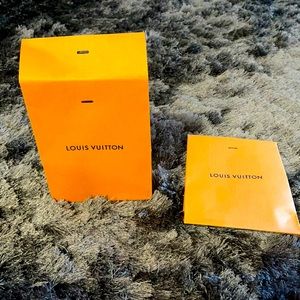 AUTHENTIC LOUIS VUITTON SELF-ADHESIVE PAPER BAG